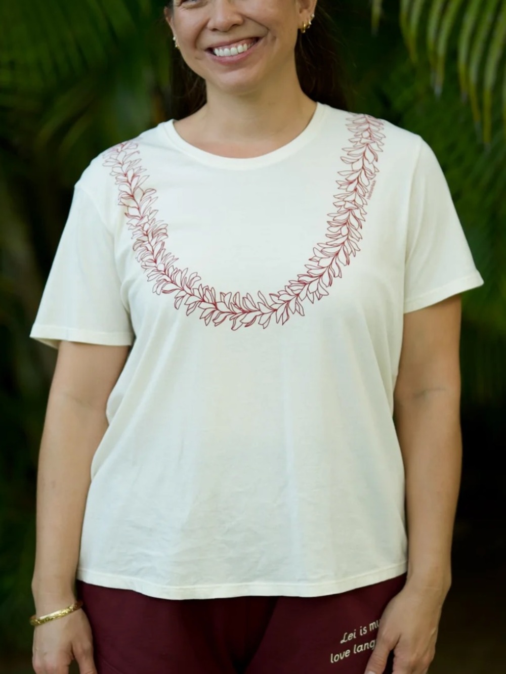 NEW Mahina Made Lei Pua Melia Koko Tshirt Medium
